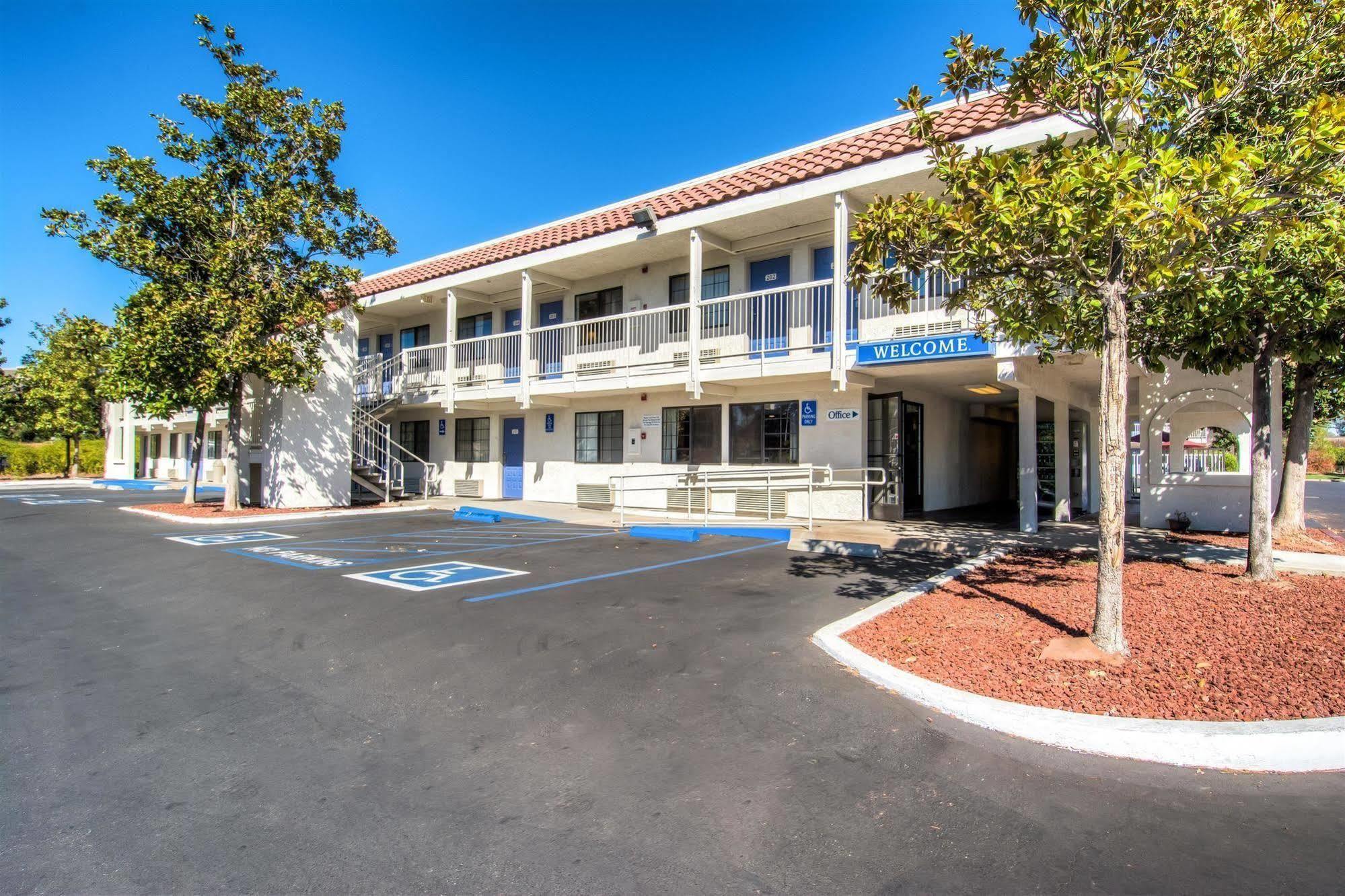 Motel 6-Redding, Ca - South Ngoại thất bức ảnh