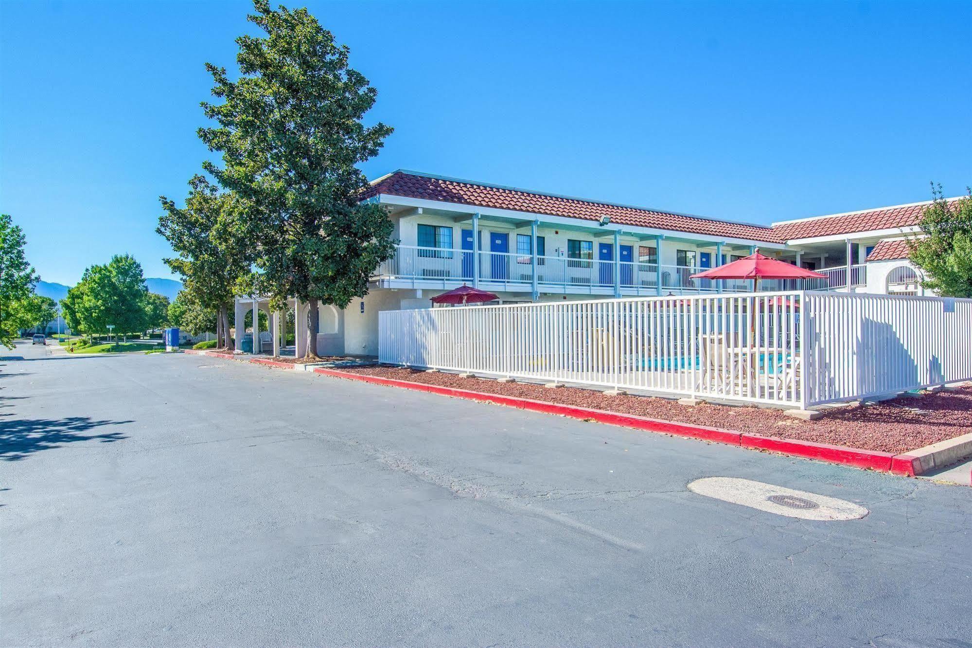 Motel 6-Redding, Ca - South Ngoại thất bức ảnh