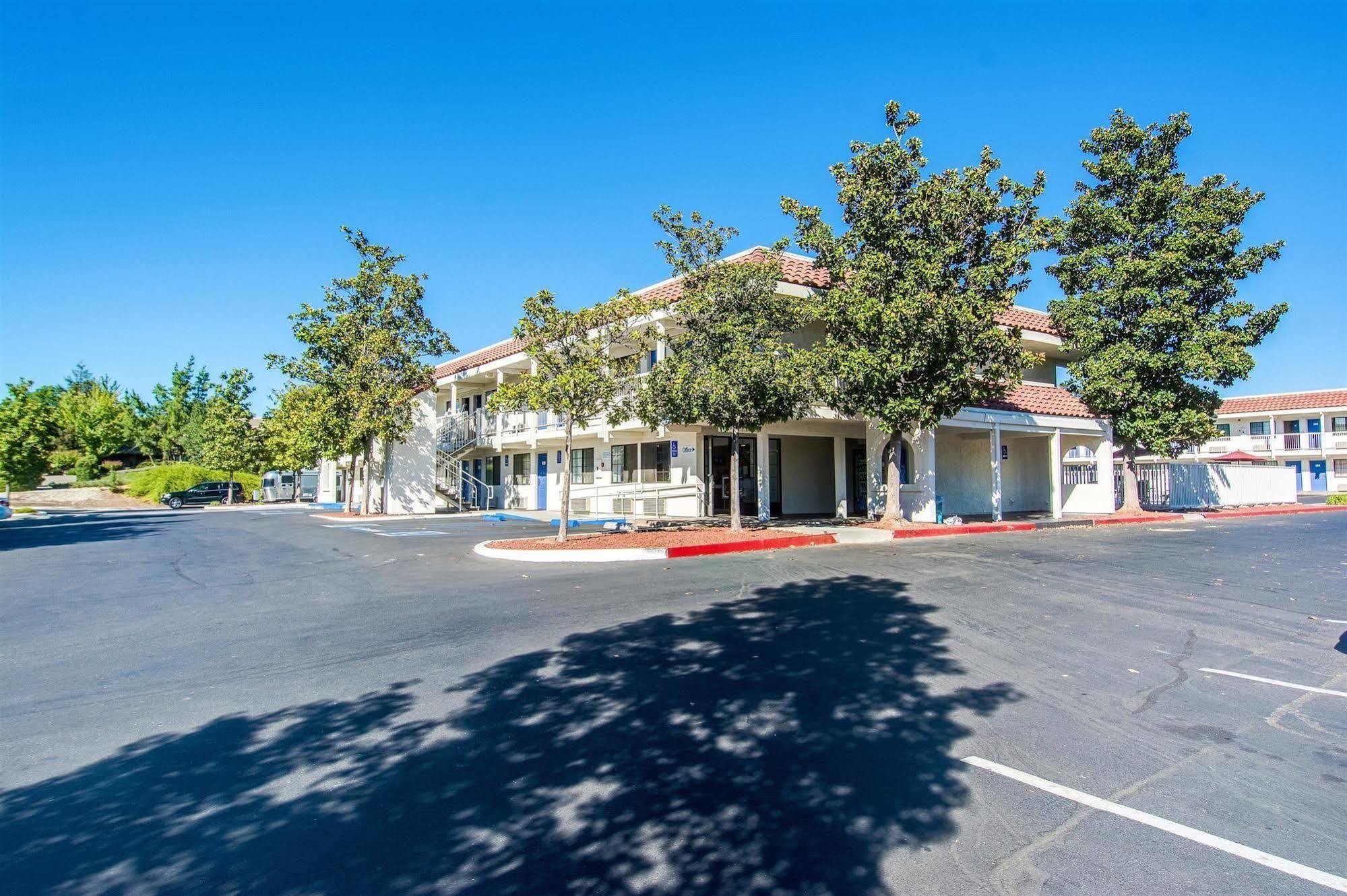 Motel 6-Redding, Ca - South Ngoại thất bức ảnh