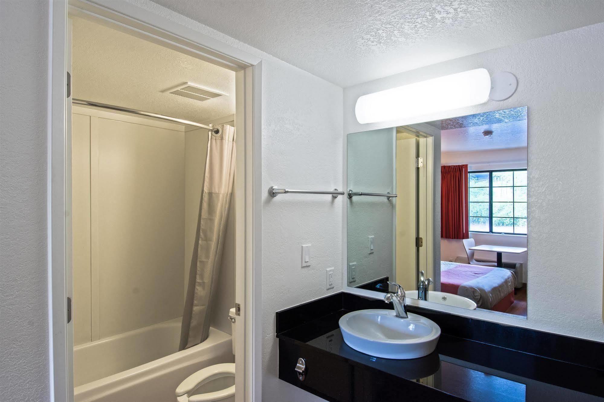 Motel 6-Redding, Ca - South Ngoại thất bức ảnh