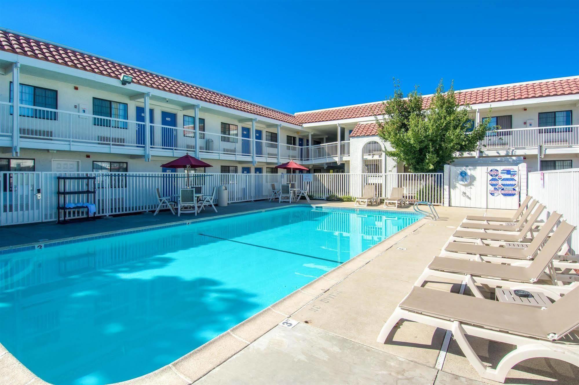 Motel 6-Redding, Ca - South Ngoại thất bức ảnh