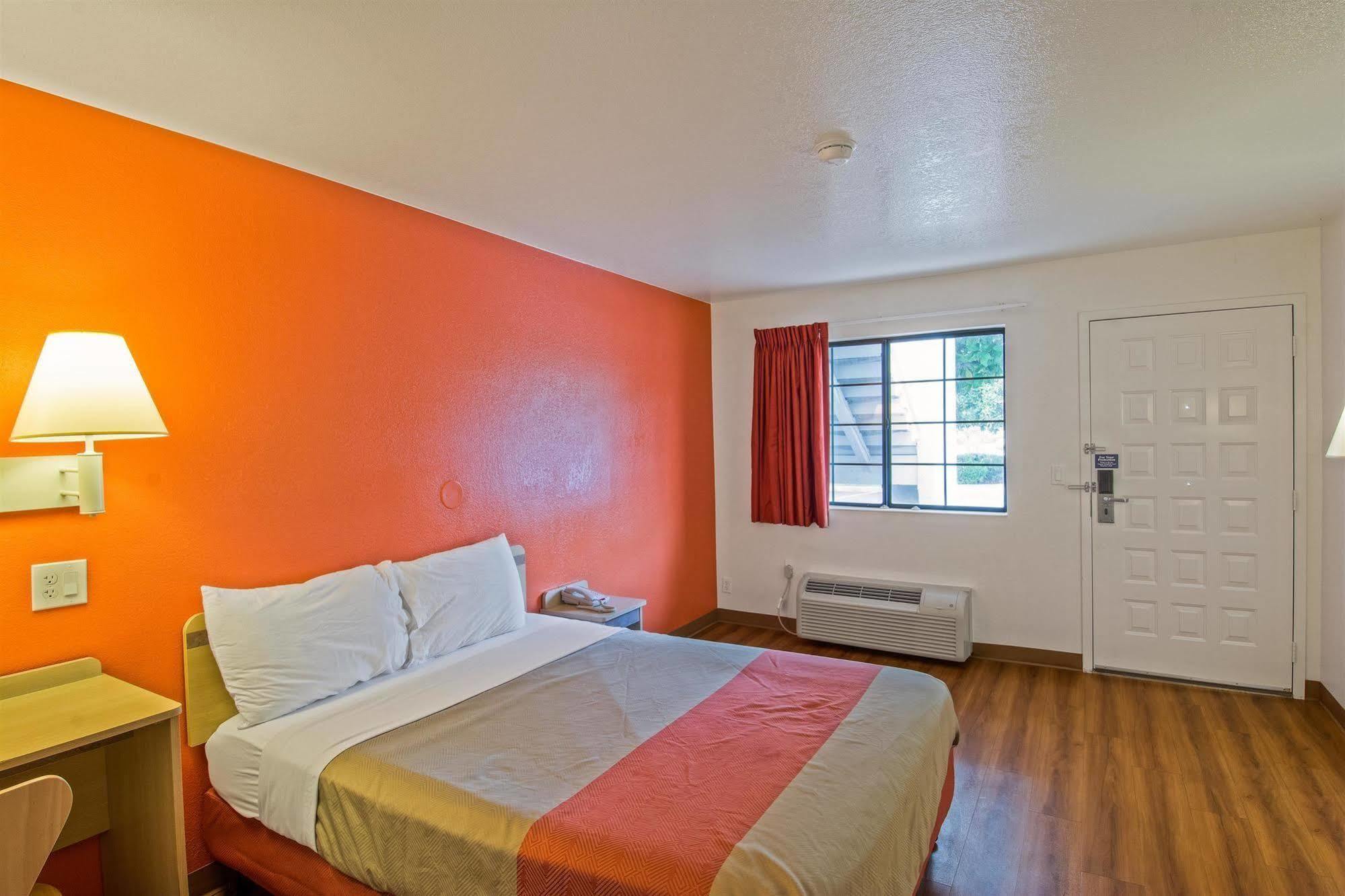 Motel 6-Redding, Ca - South Ngoại thất bức ảnh