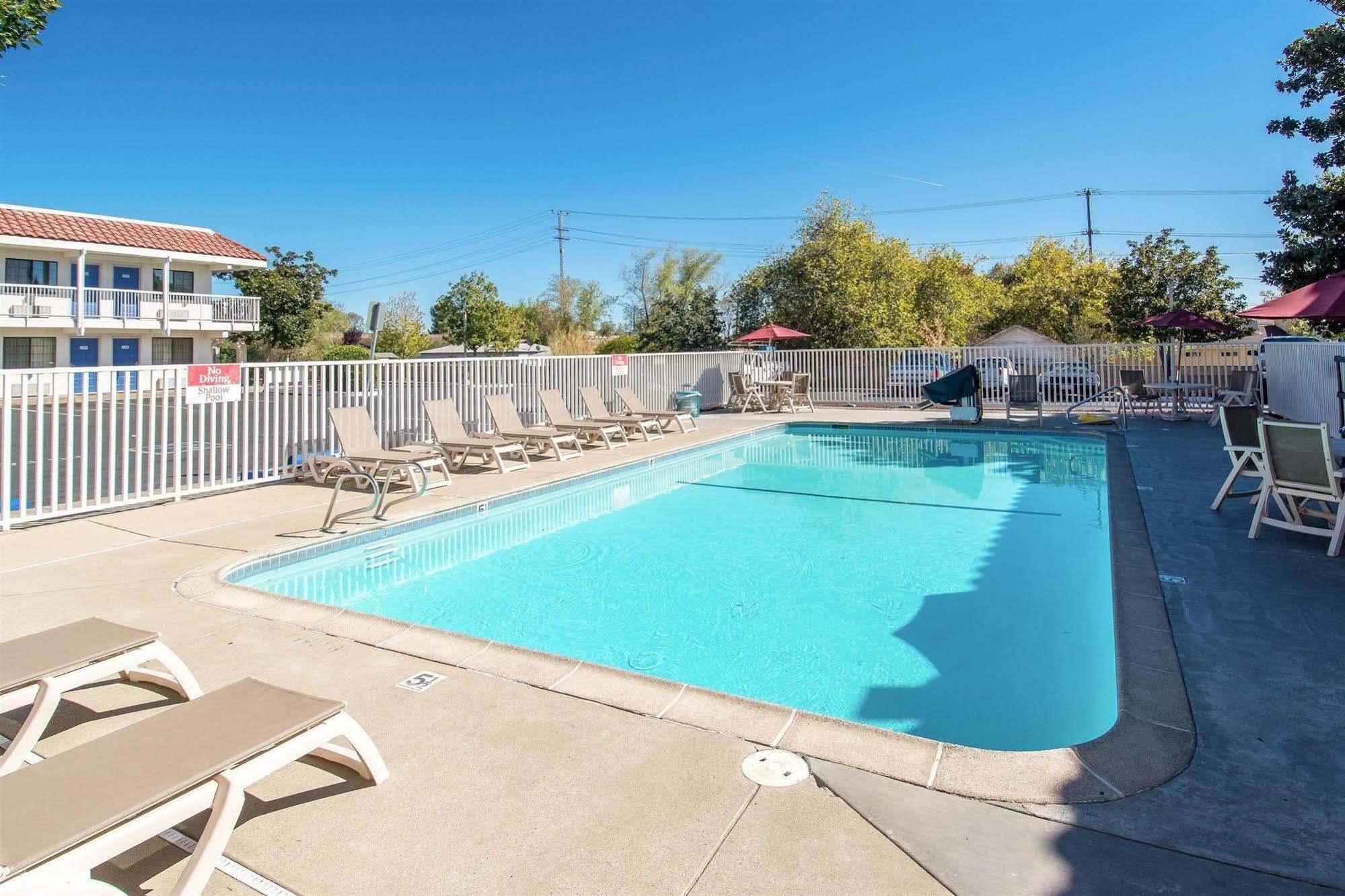 Motel 6-Redding, Ca - South Ngoại thất bức ảnh