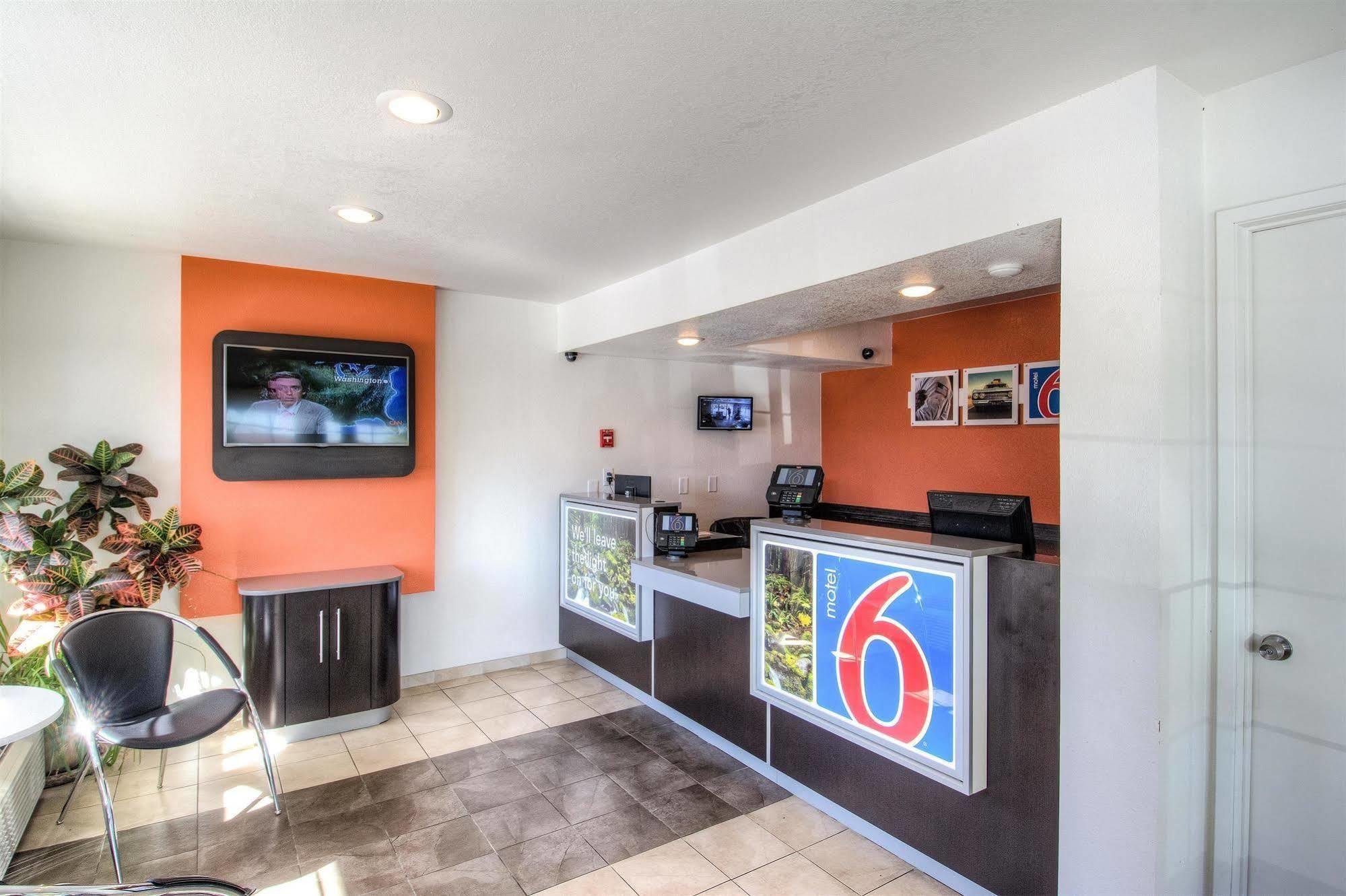 Motel 6-Redding, Ca - South Ngoại thất bức ảnh